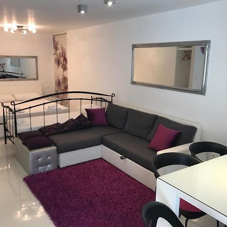 Studio Apartman Hotel สปลิท ภายนอก รูปภาพ