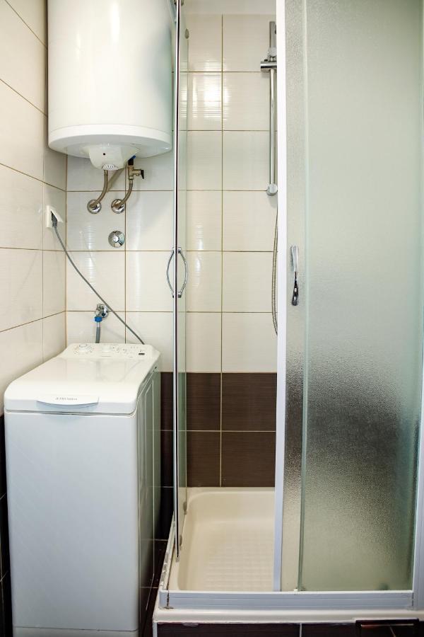 Studio Apartman Hotel สปลิท ภายนอก รูปภาพ