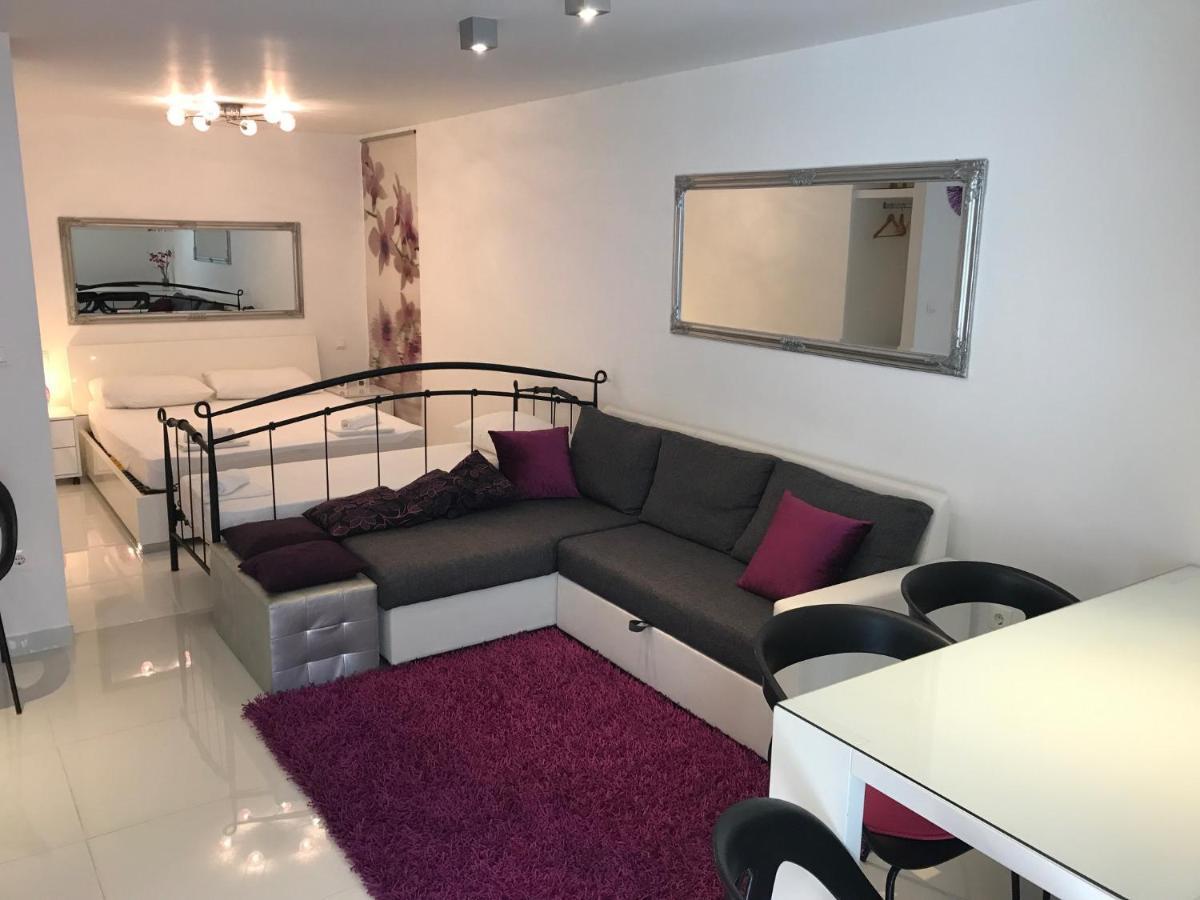 Studio Apartman Hotel สปลิท ภายนอก รูปภาพ