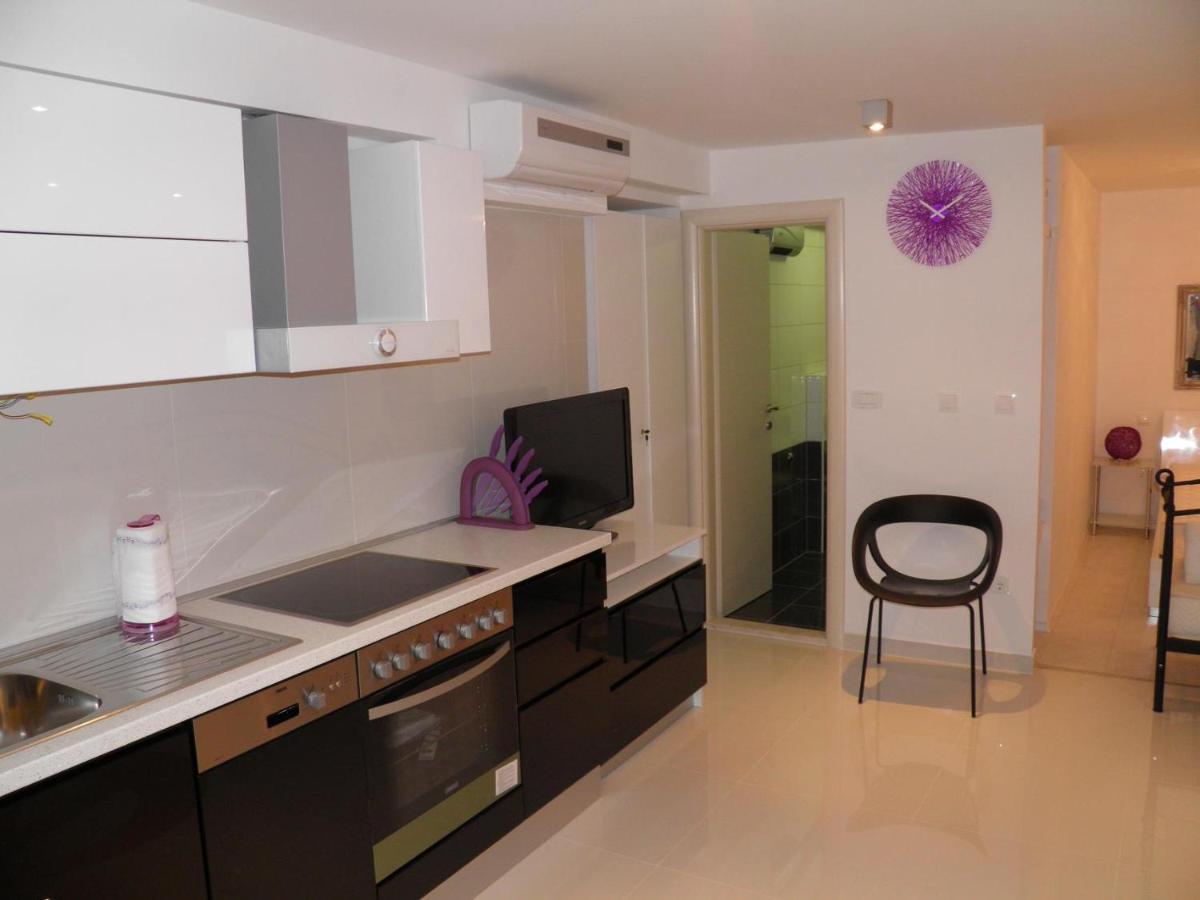 Studio Apartman Hotel สปลิท ภายนอก รูปภาพ